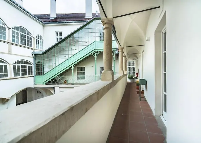 Smile Zum Goldenen Hirschen *