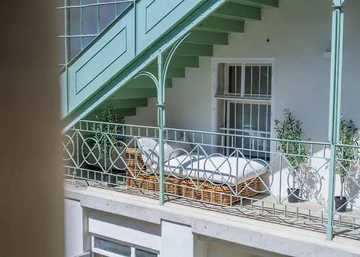 Smile Zum Goldenen Hirschen * Krems an der Donau